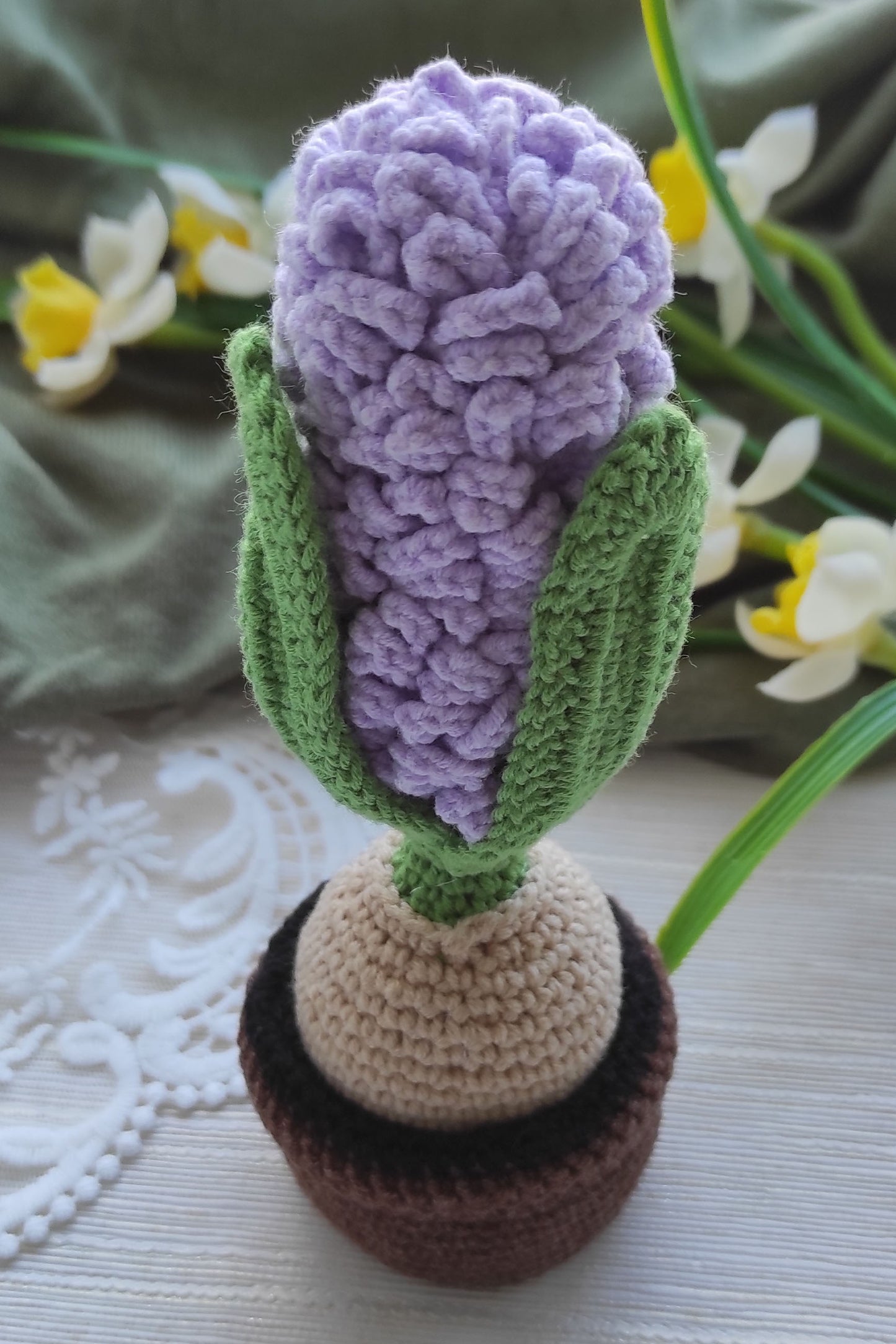Amigurumi hyacinth in pot detail, eco-friendly maintenance-free decor, Original Sisters' Art