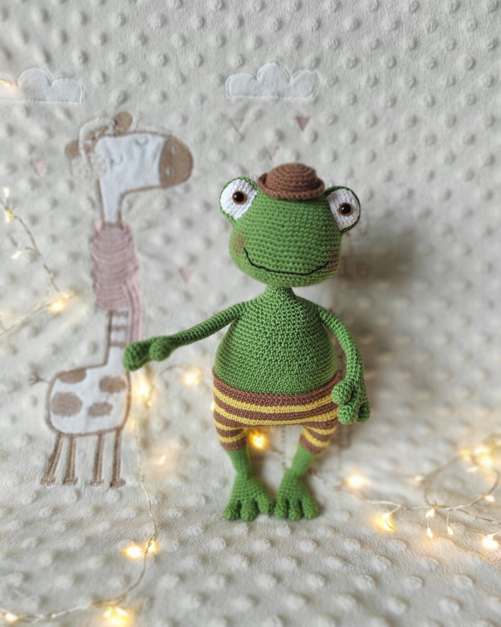 Handmade crochet frog stuffed animal with removable hat and bendable arms, green amigurumi plush toy