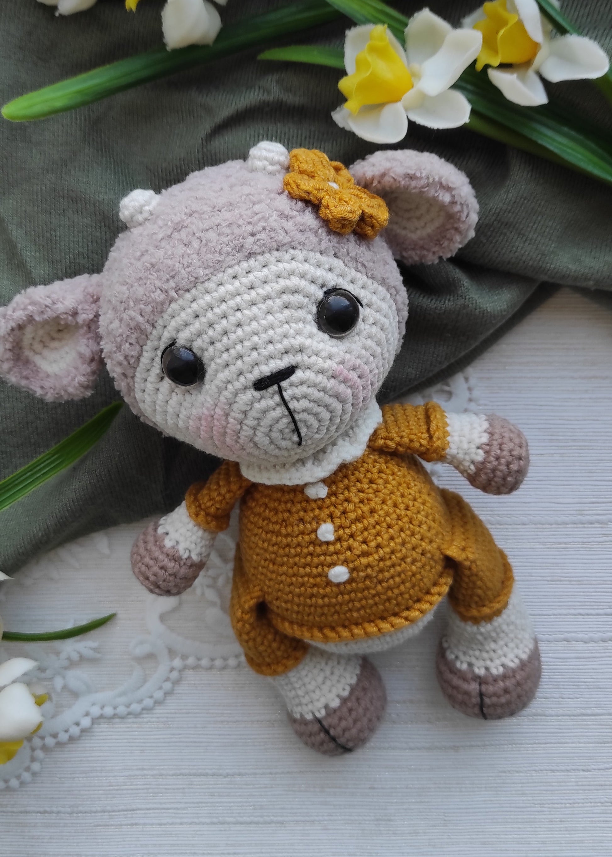 Handmade eco-friendly sheep toy 100% natural cotton amigurumi