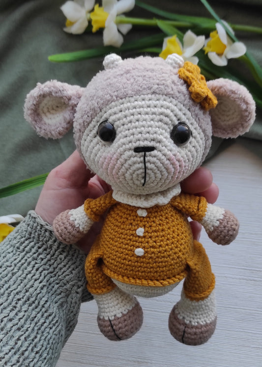 Handmade eco-friendly sheep toy 100% natural cotton amigurumi