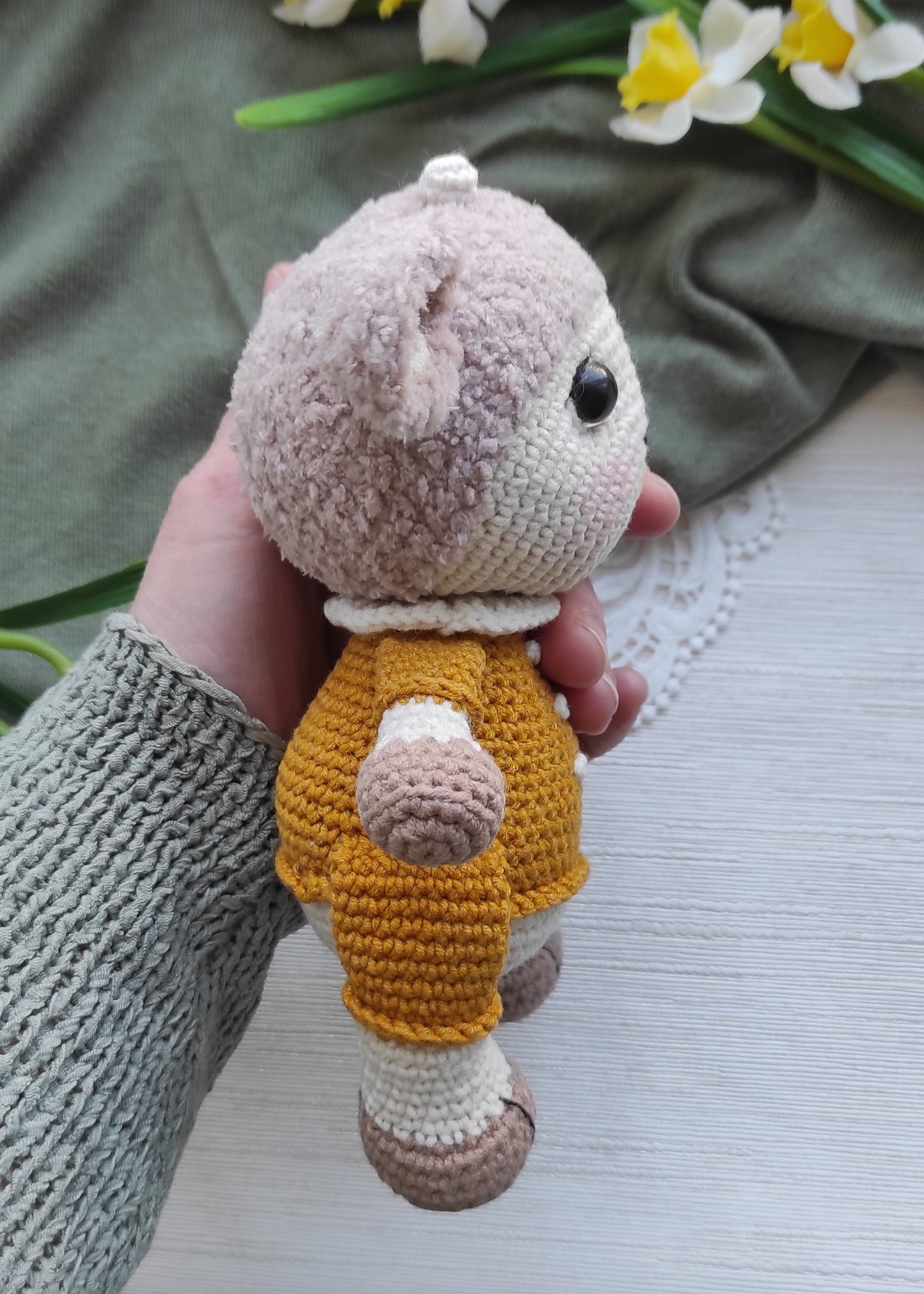 18cm hand-crocheted cotton lamb amigurumi 