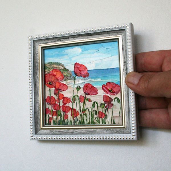 Red Poppies original oil painting side view, impasto texture hard panel 10x10 cm